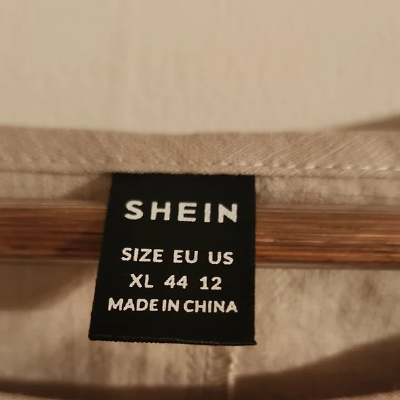 Uniqlo Tan Relaxed 3/4 Sleeve Blouse - Picture 2 of 5